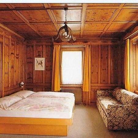 Hotel Raetia Tiefencastel ภายนอก รูปภาพ