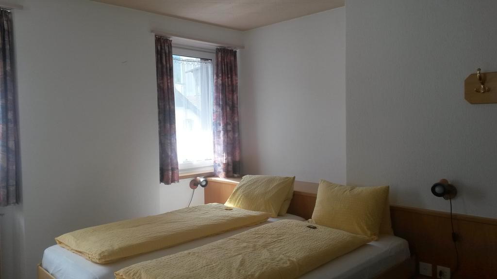 Hotel Raetia Tiefencastel ภายนอก รูปภาพ