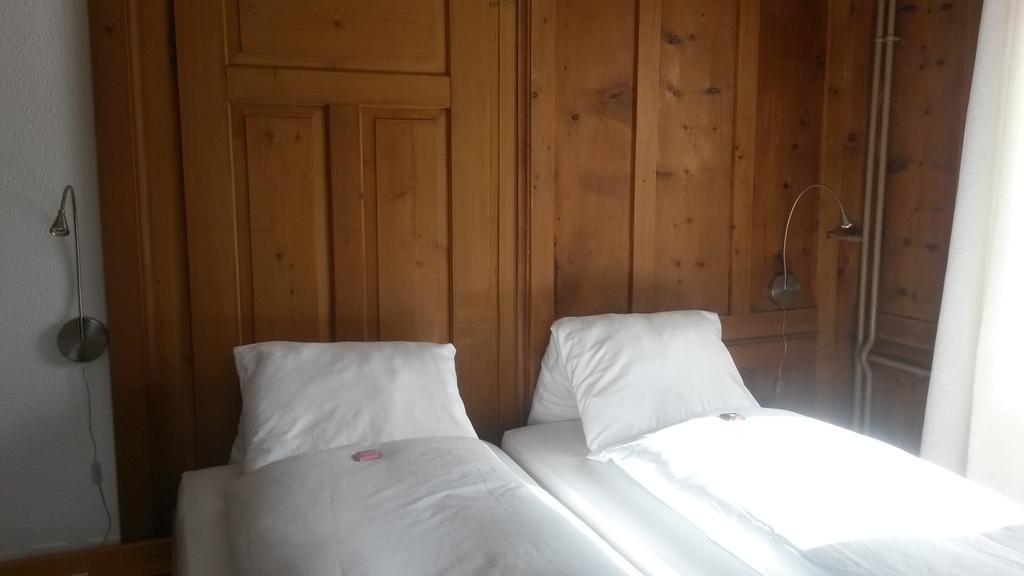 Hotel Raetia Tiefencastel ภายนอก รูปภาพ