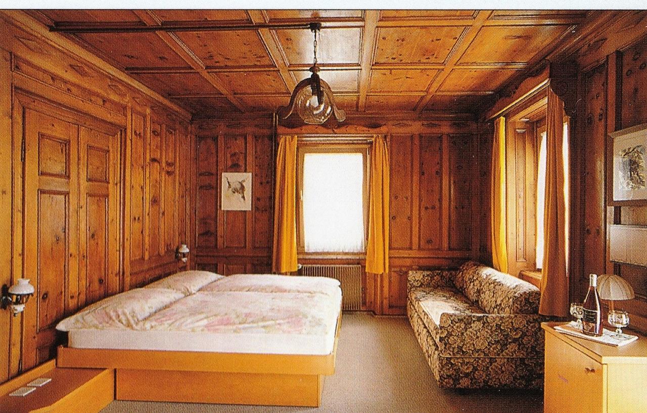Hotel Raetia Tiefencastel ภายนอก รูปภาพ